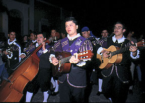 Alamos Callejoneada